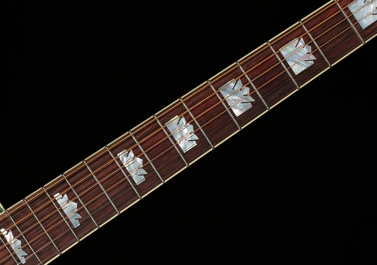 Gibson Custom Shop SJ-200 Anniversary Limited Edition Cremona Burst (025)