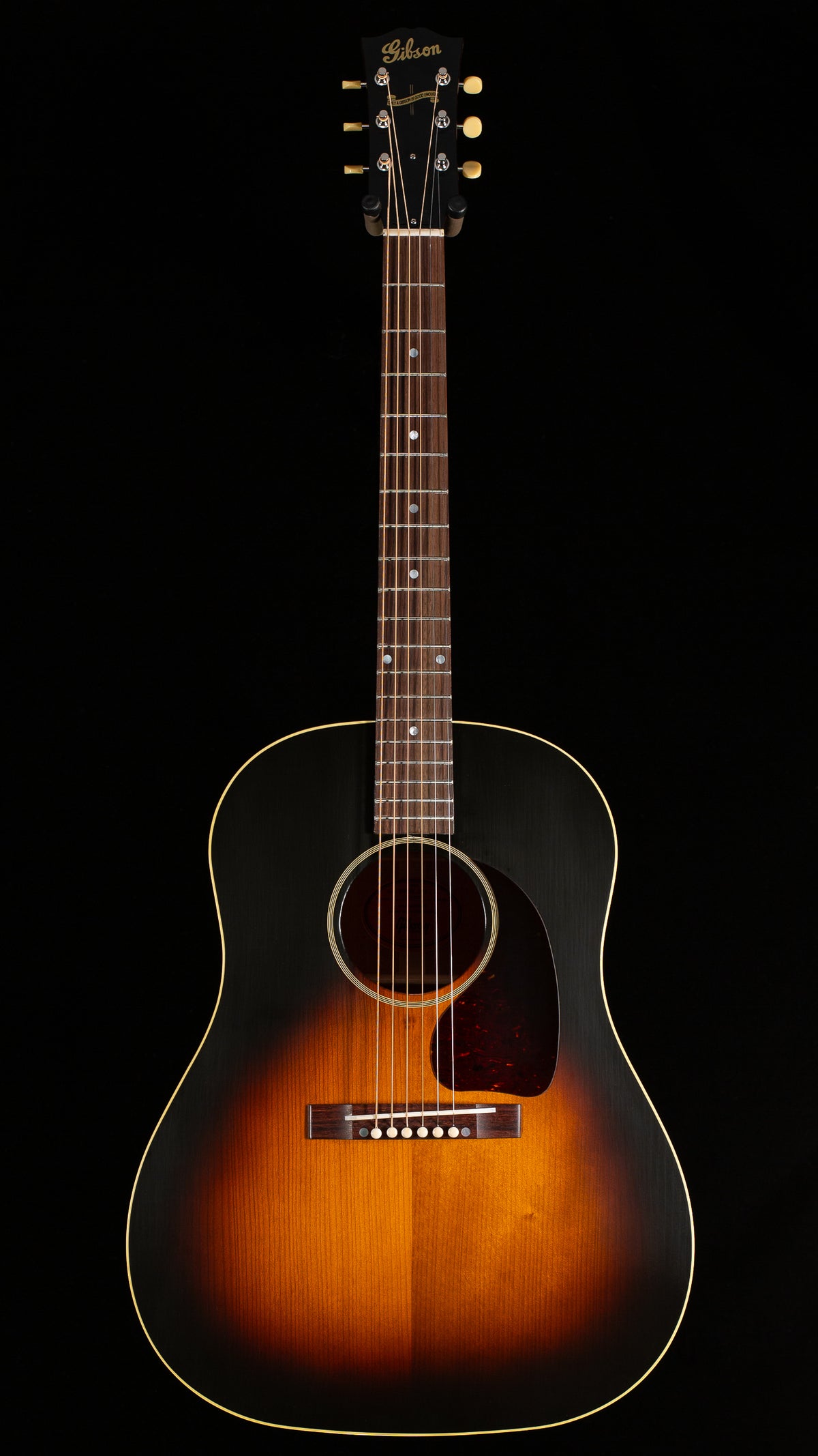 Gibson Custom Shop 1942 Banner J-45 Vintage Sunburst (011)
