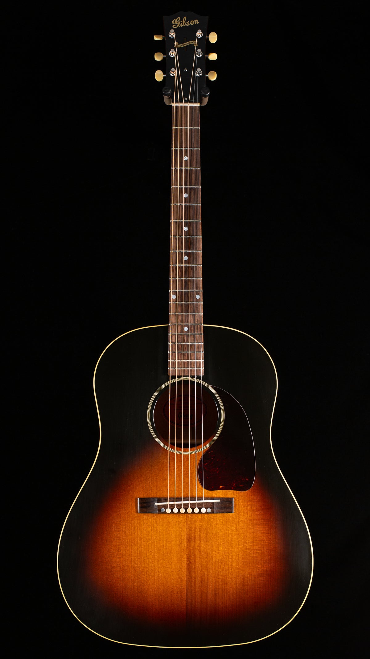 Gibson Custom Shop 1942 Banner J-45 Vintage Sunburst (018)