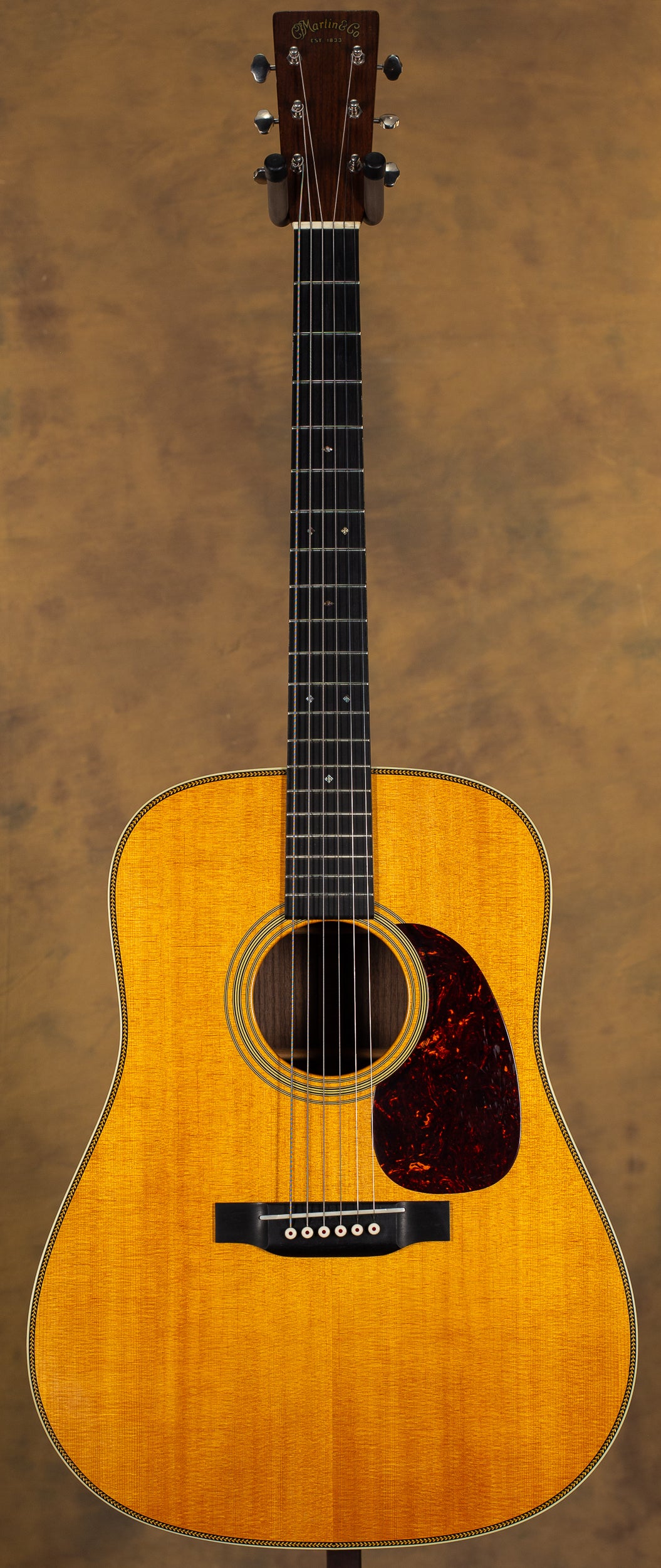 2017 Martin HD-28V Acoustic Guitar