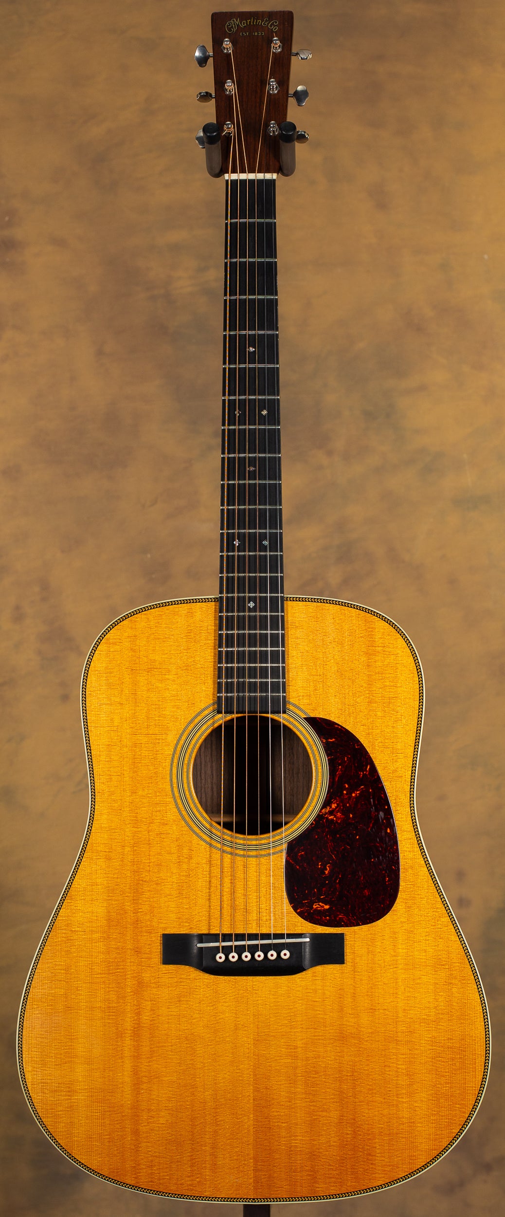 2017 Martin HD-28V Acoustic Guitar