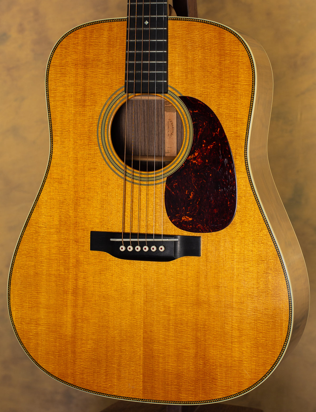 2017 Martin HD-28V Acoustic Guitar