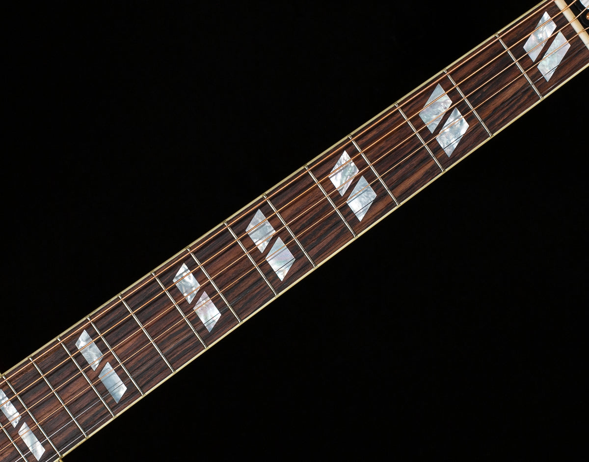 Gibson Custom Shop 1963 Dove Murphy Lab Light Aged Dark Natural (024)