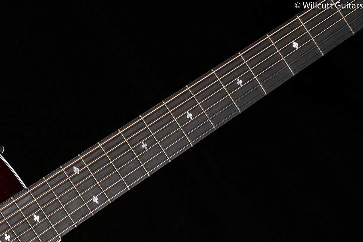 2022 Taylor 214ce Deluxe Sunburst (040)