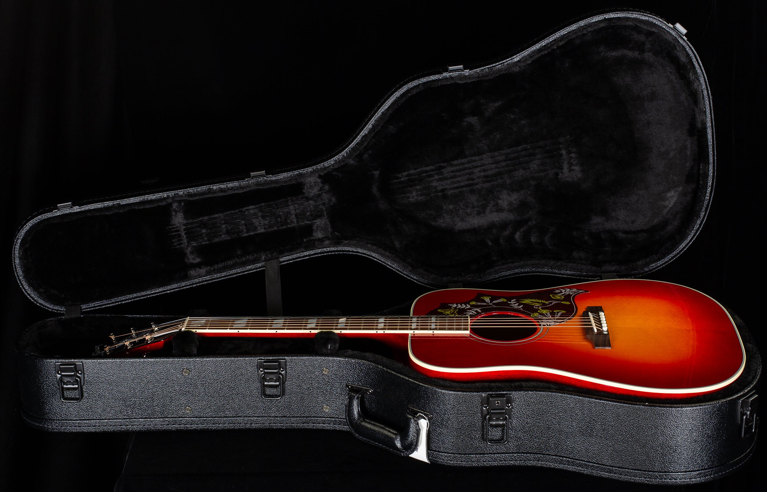 gibson hummingbird tobacco sunburst Standard Acoustic-Electric Guitar it pumps out rich Gibson Hummingbird Vintage Sunburst SSHBVSN19