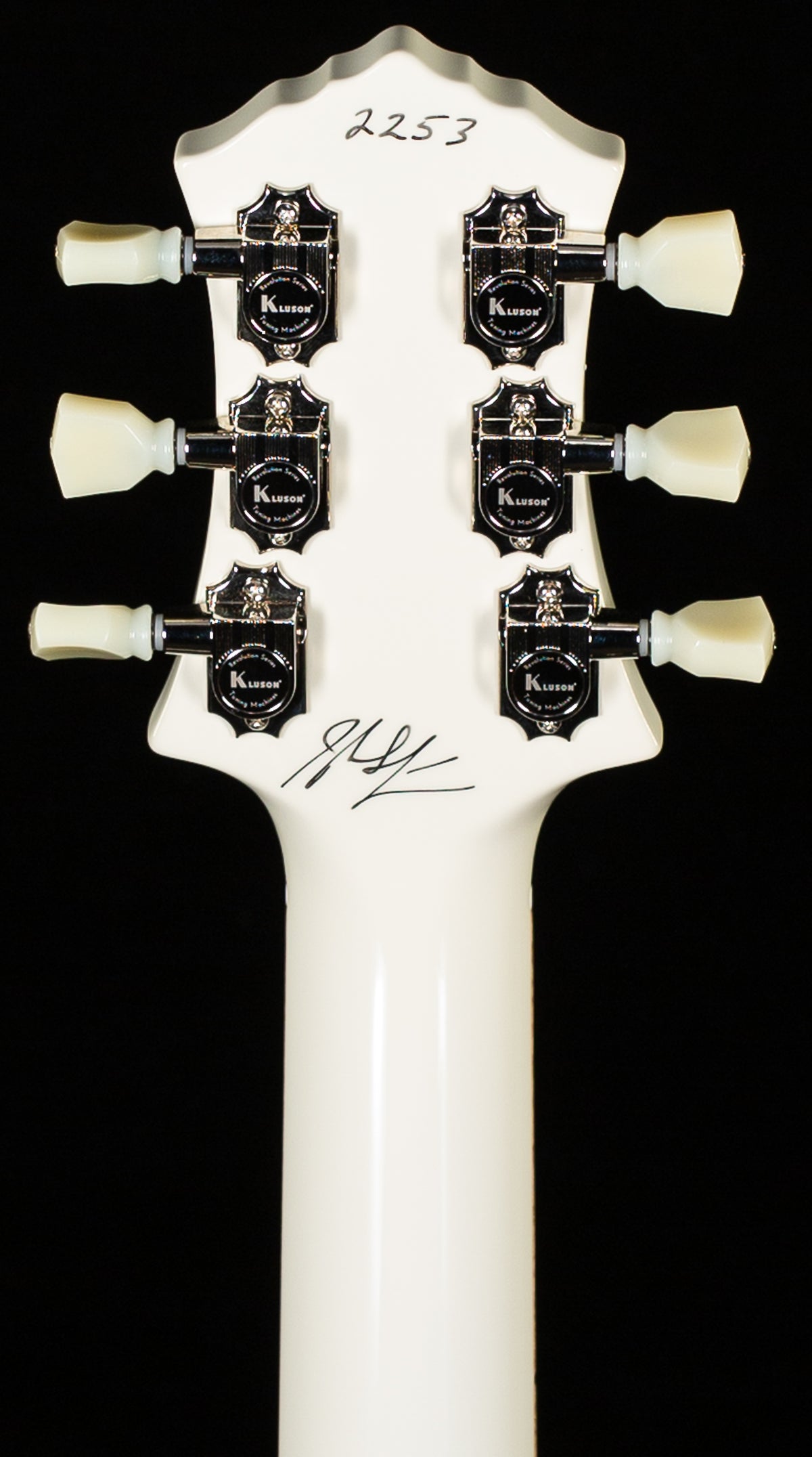 Knaggs Influence Kenai T Crème (253)