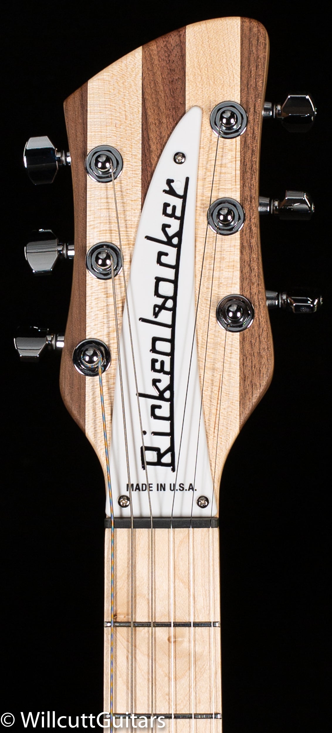 Rickenbacker 330W Walnut (001)