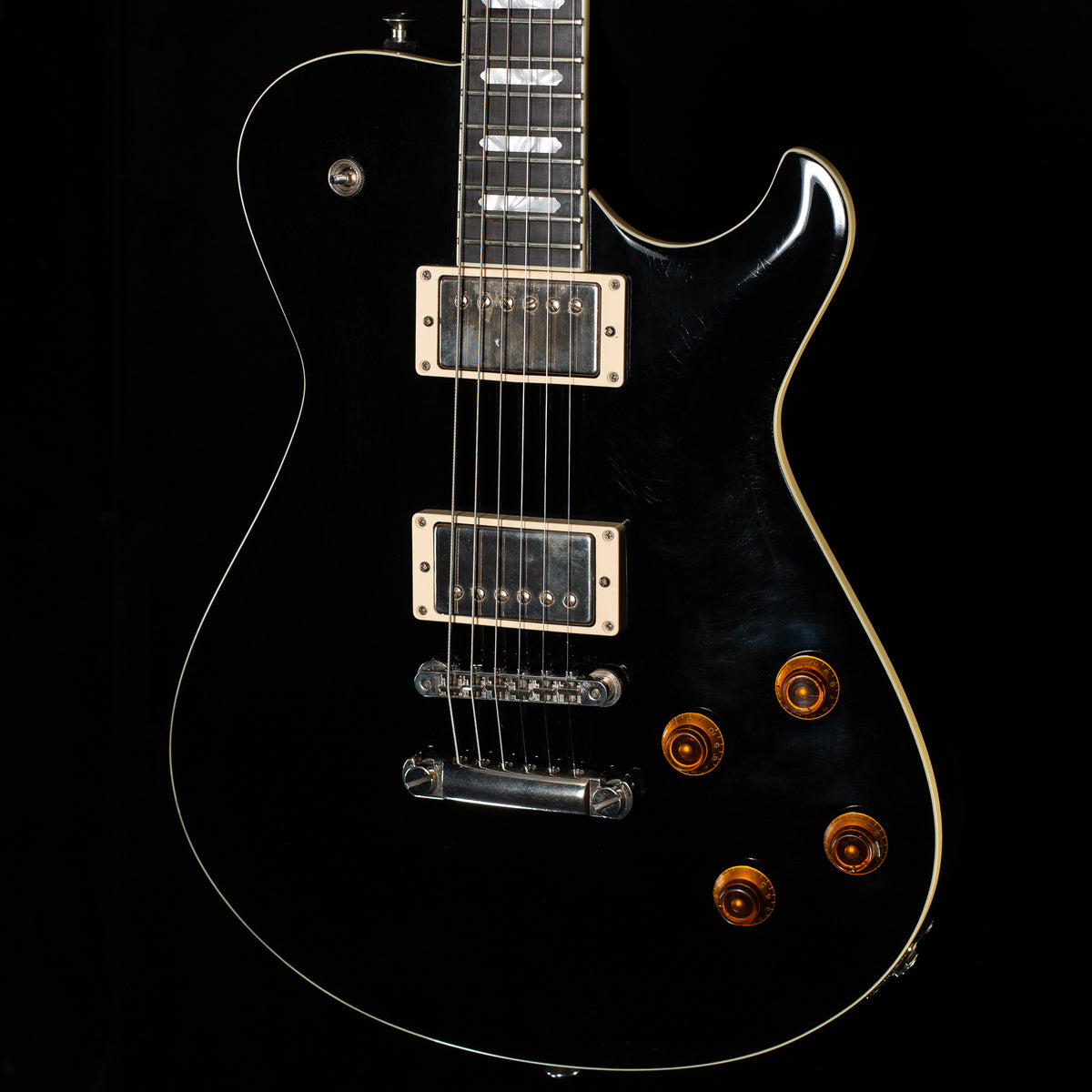 Knaggs Eric Steckel Kenai T/S Black Creme binding (324)