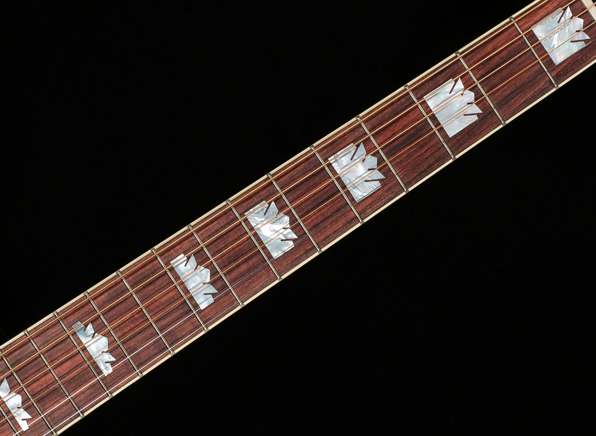 Gibson Elvis SJ-200 Ebony (013)