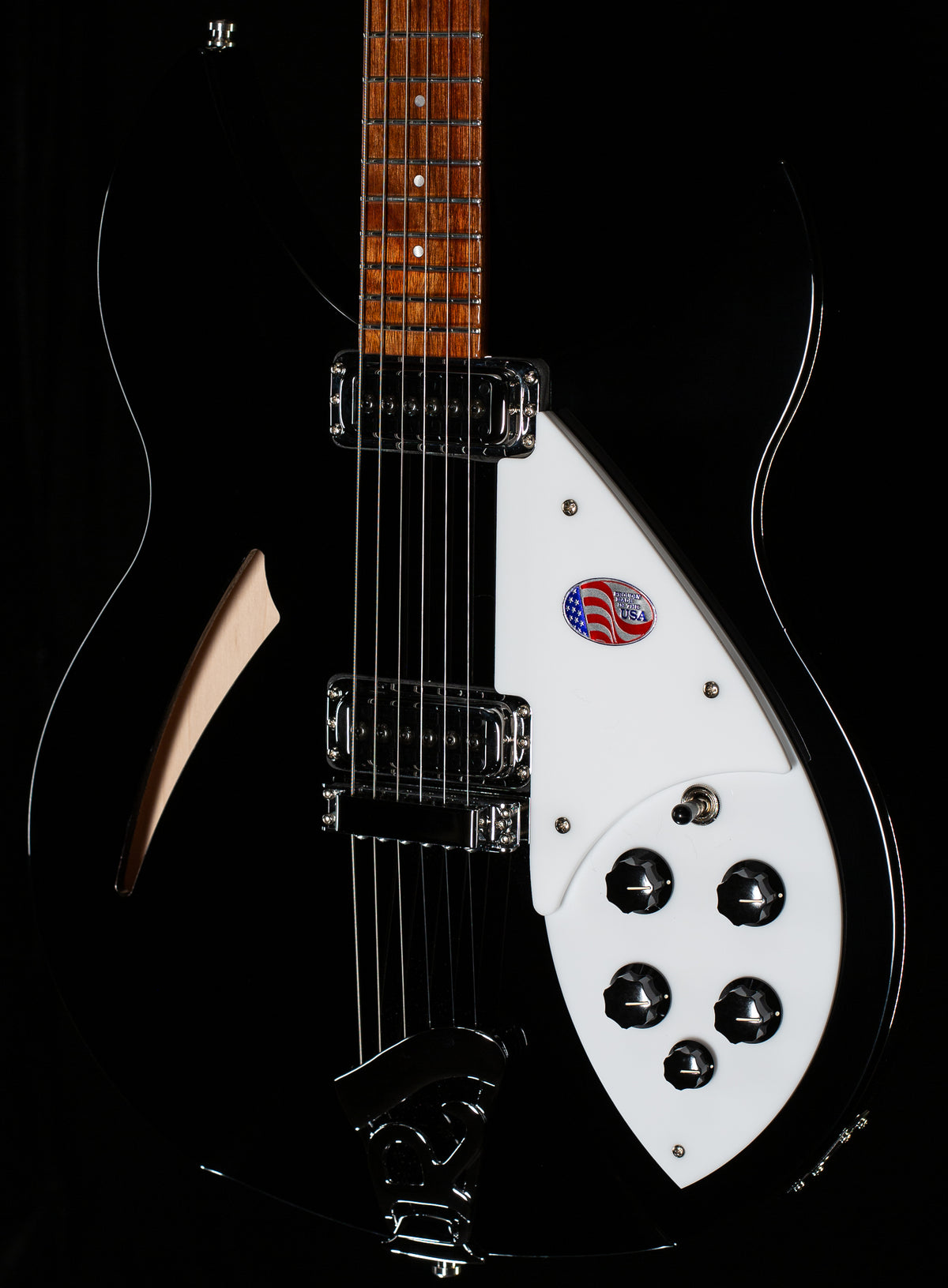 【Itami】Rickenbacker 330 Jetglo 2022年製 Itami】Rickenbacker 330 Jetglo 2022年製 Rickenbacker 330