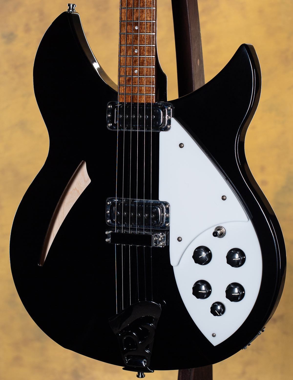 2023 Rickenbacker 330 Jetglo