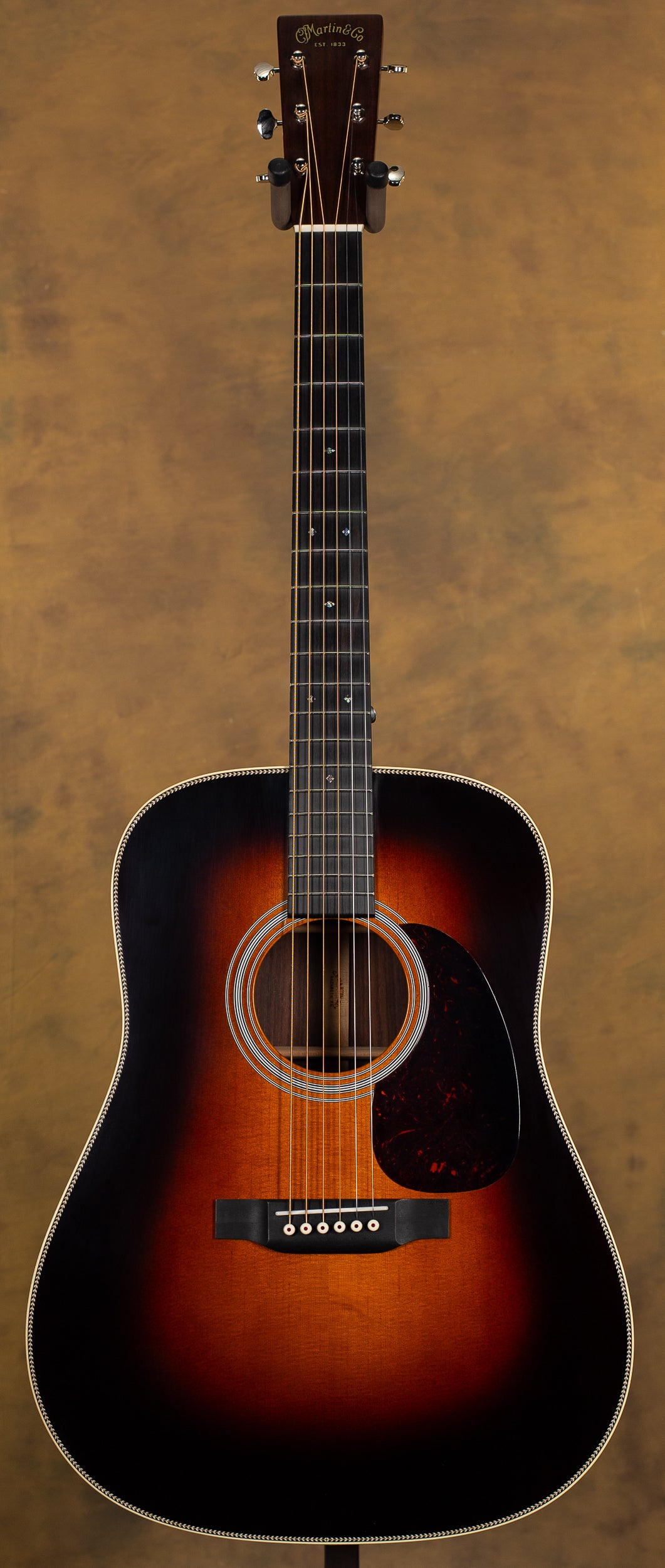 2020 Martin HD-28 Sunburst