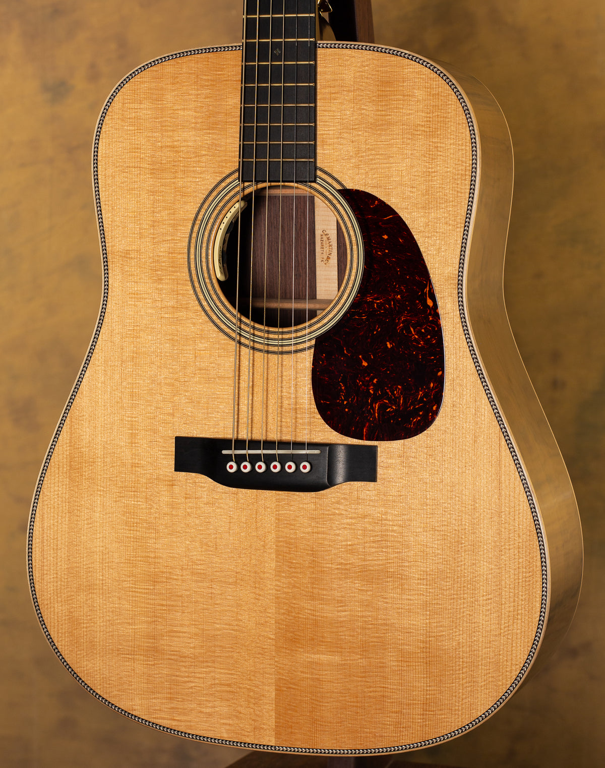 Martin D-28 Modern Deluxe w/ LR Baggs Anthem