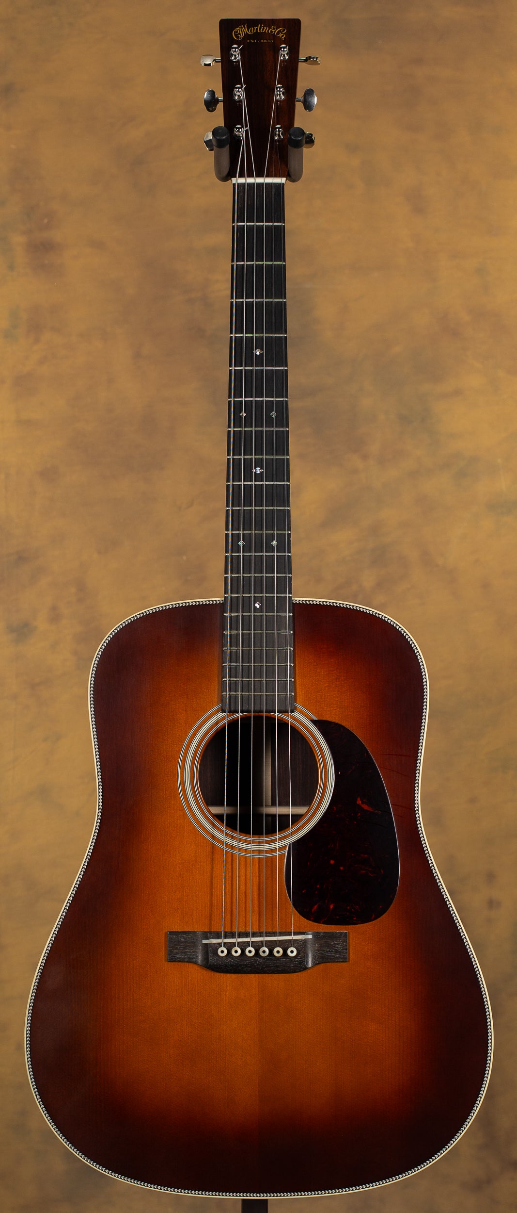 Martin Custom Shop D-28 Authentic 1937 Ambertone