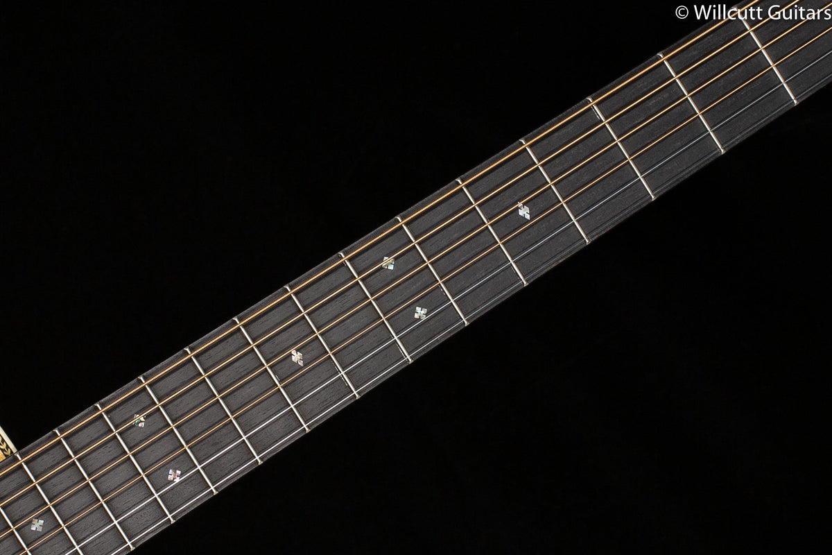 Martin HD-28 2024 Spec (530)