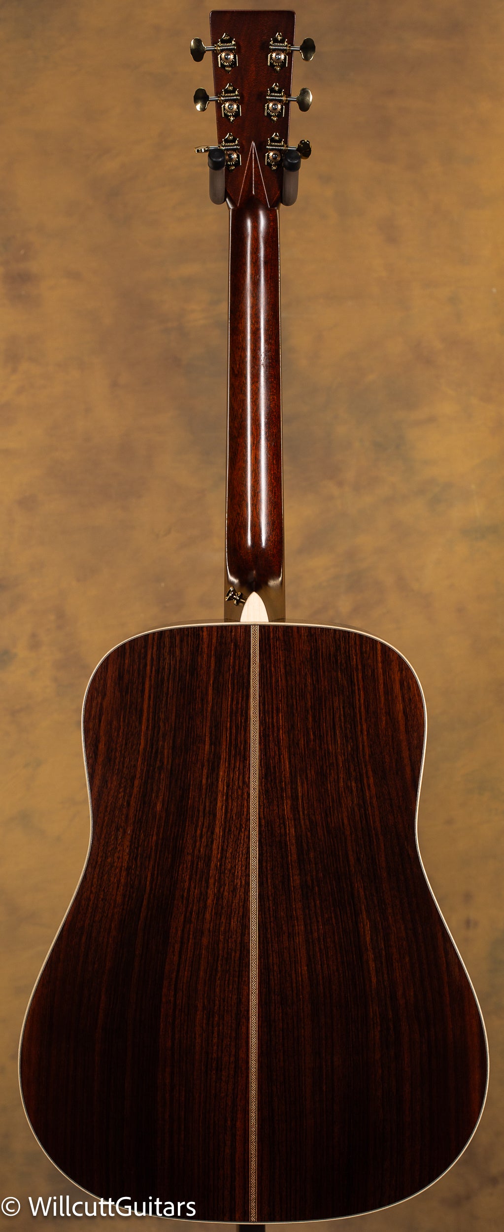 Martin D-28 Modern Deluxe