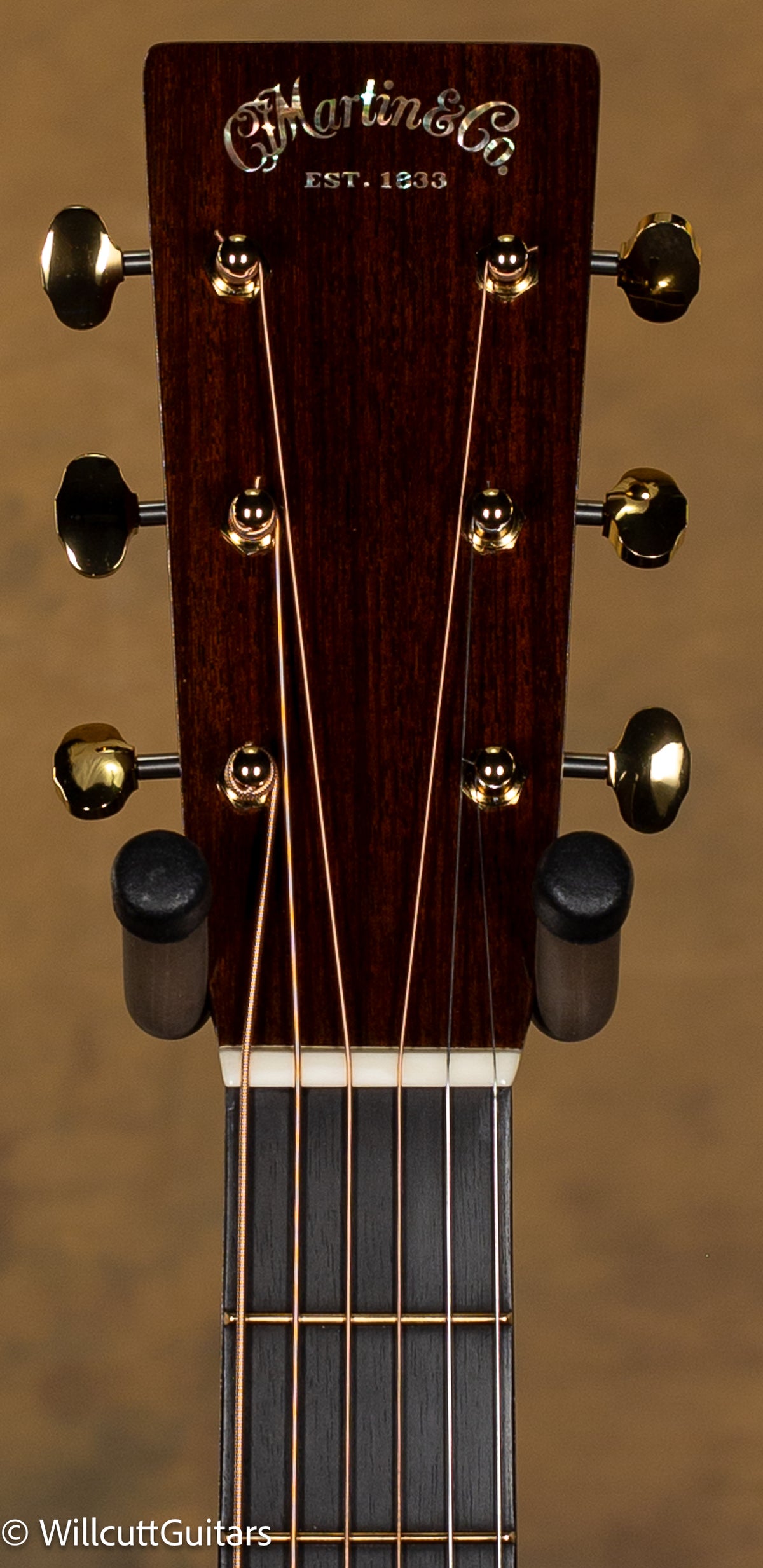 Martin D-28 Modern Deluxe