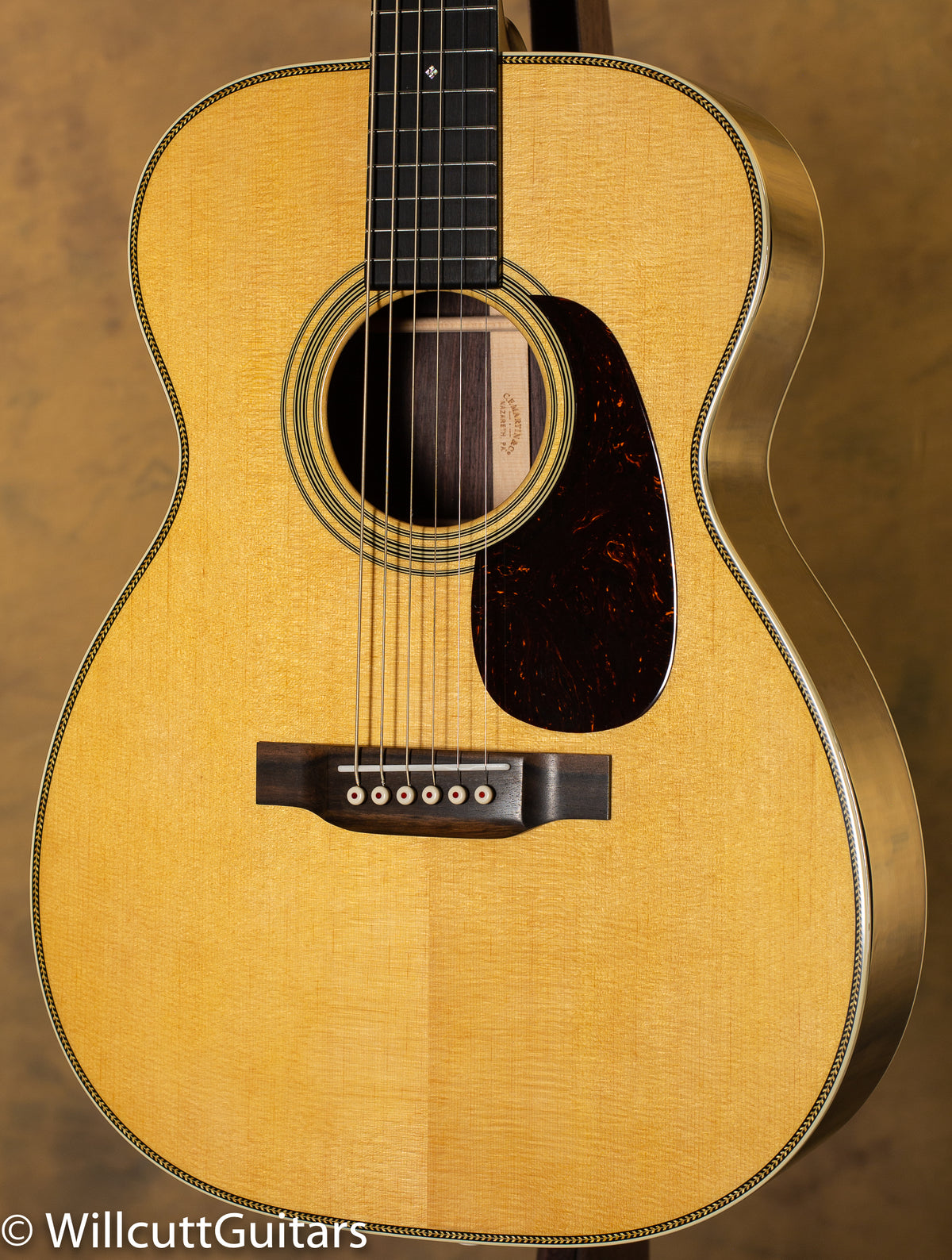 Martin Standard Series 00-28