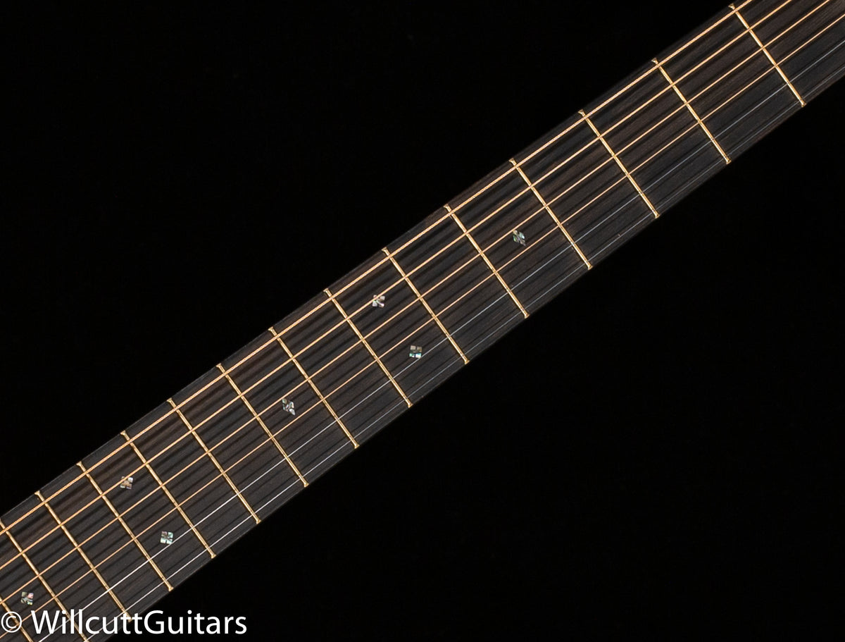 Martin OM-28E Modern Deluxe (834)