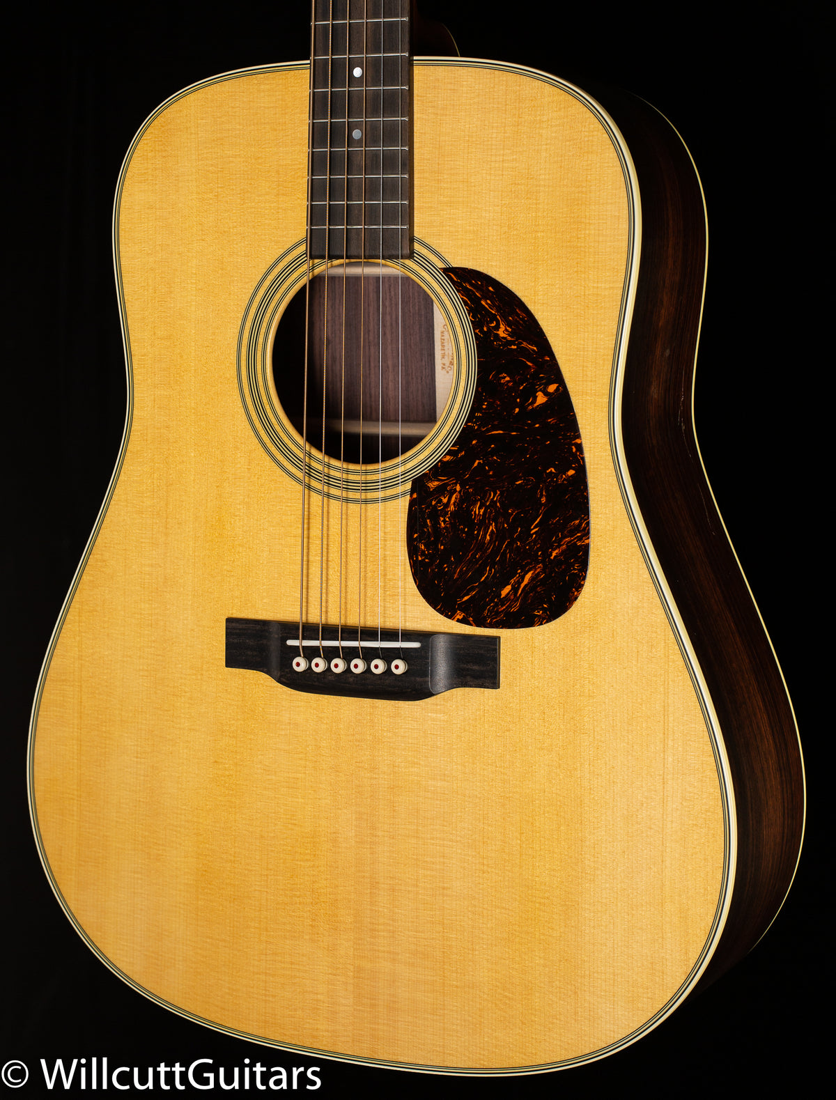 Martin D28 Satin w/cs (420)