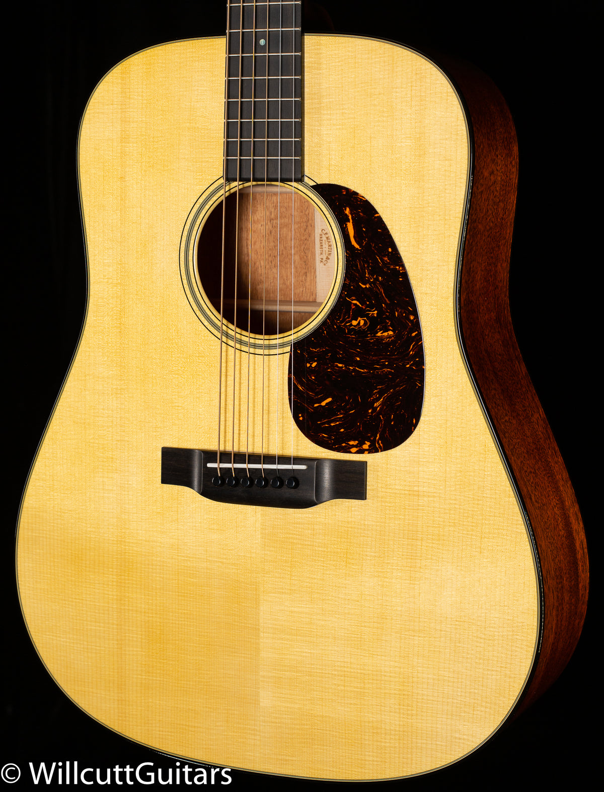 Martin D-18 (974)