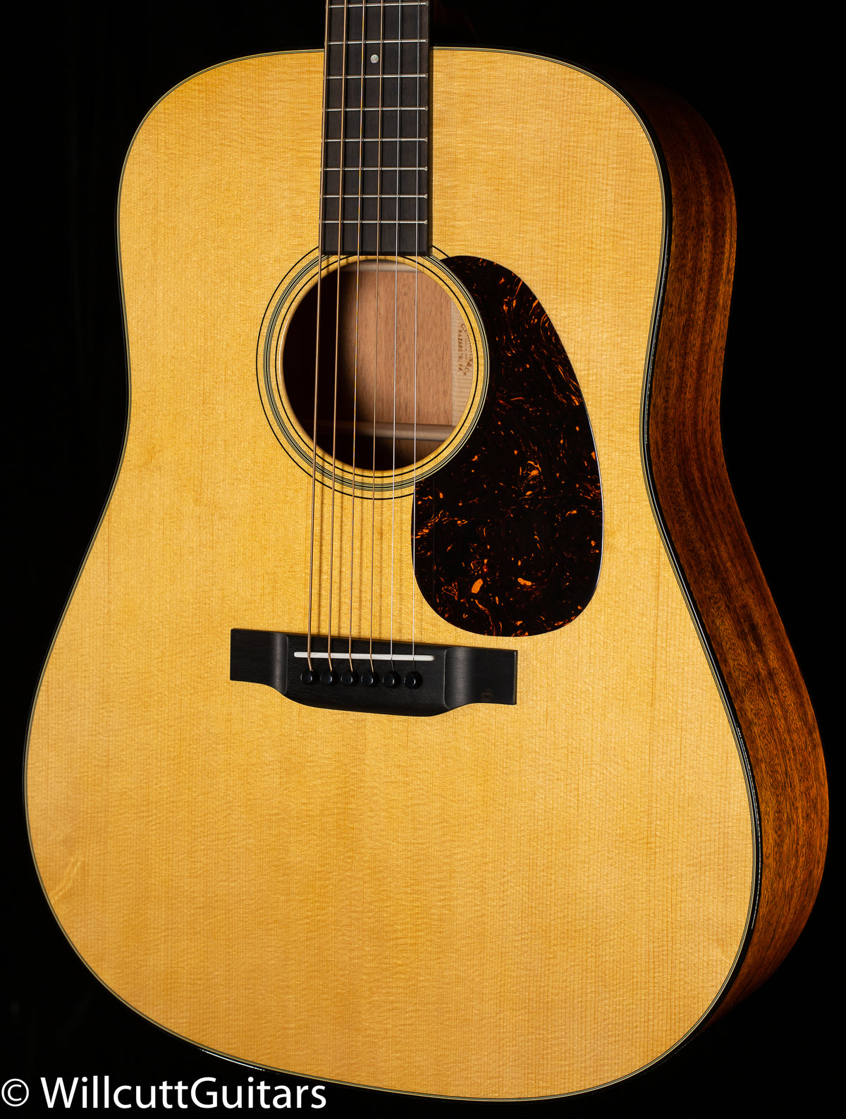 Martin D-18 (591)