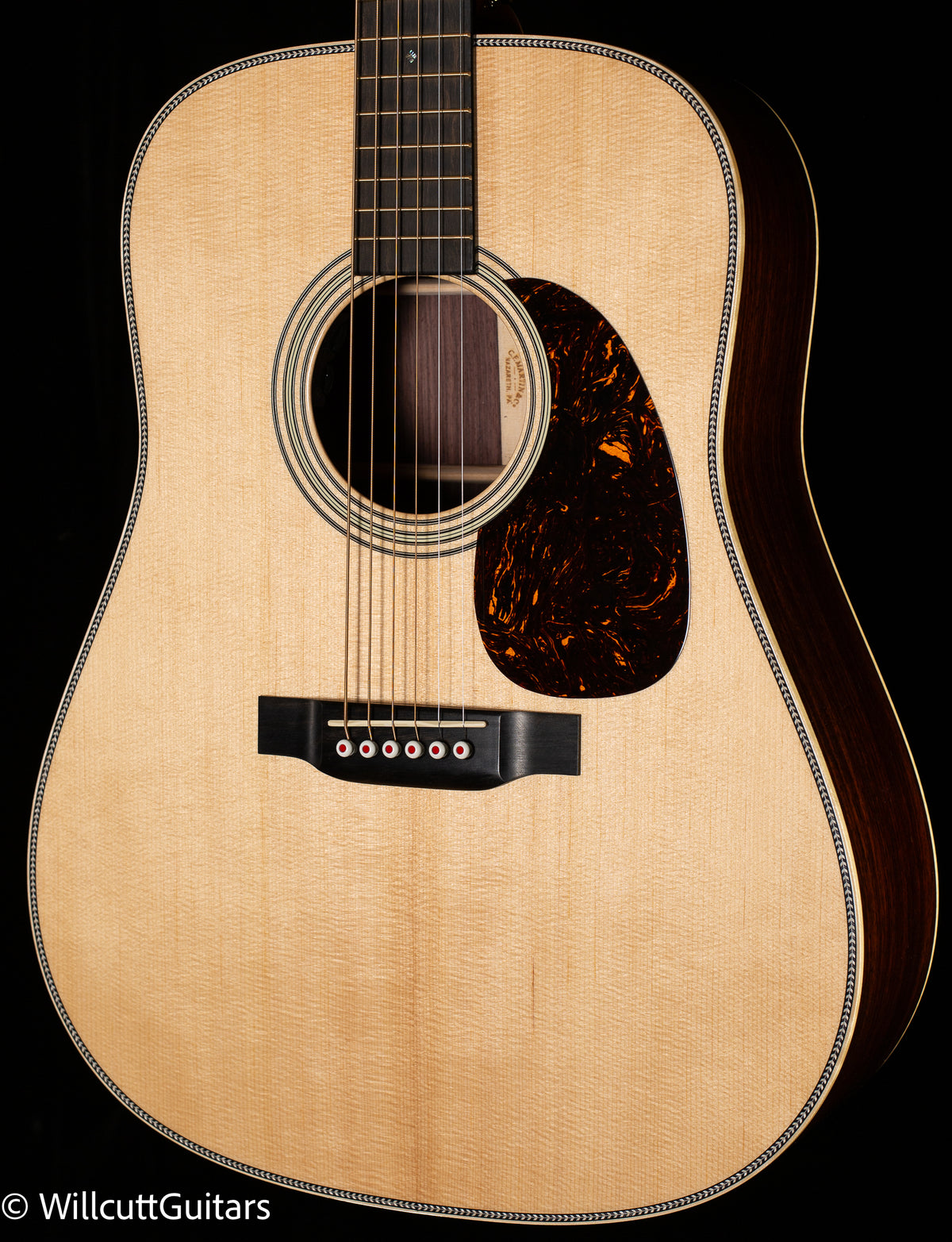 Martin D-28E Modern Deluxe (525)