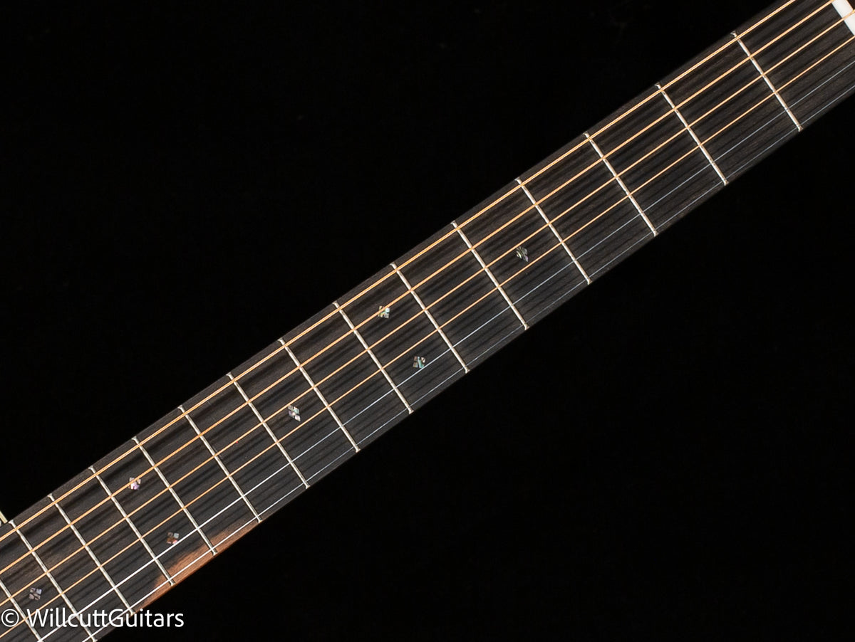 Martin HD-28 Ambertone (655)