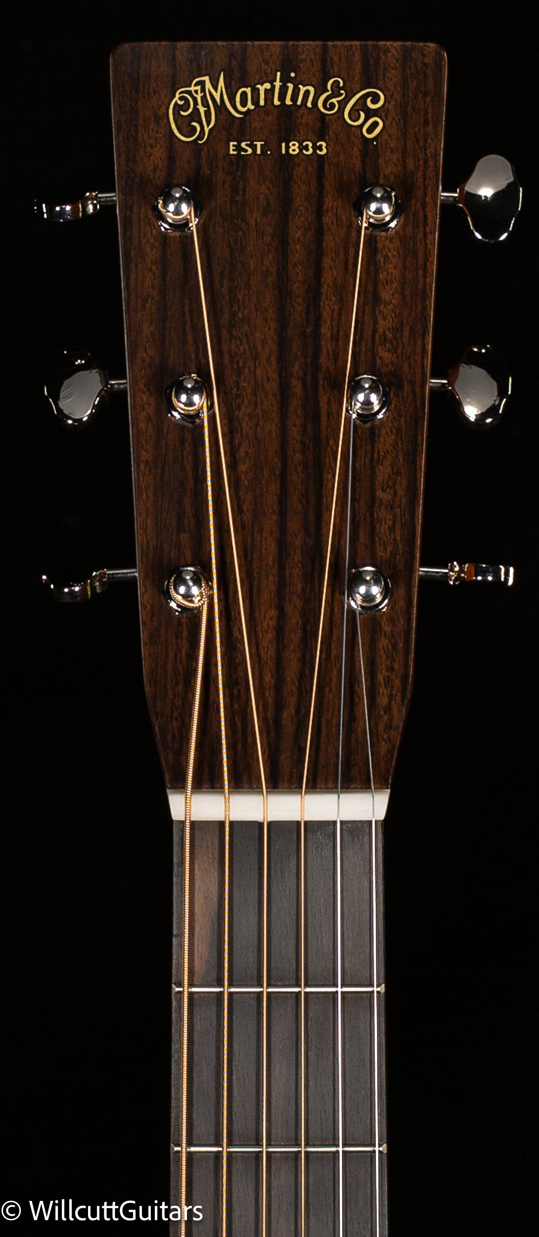 Martin HD-28 (550) STORE DEMO