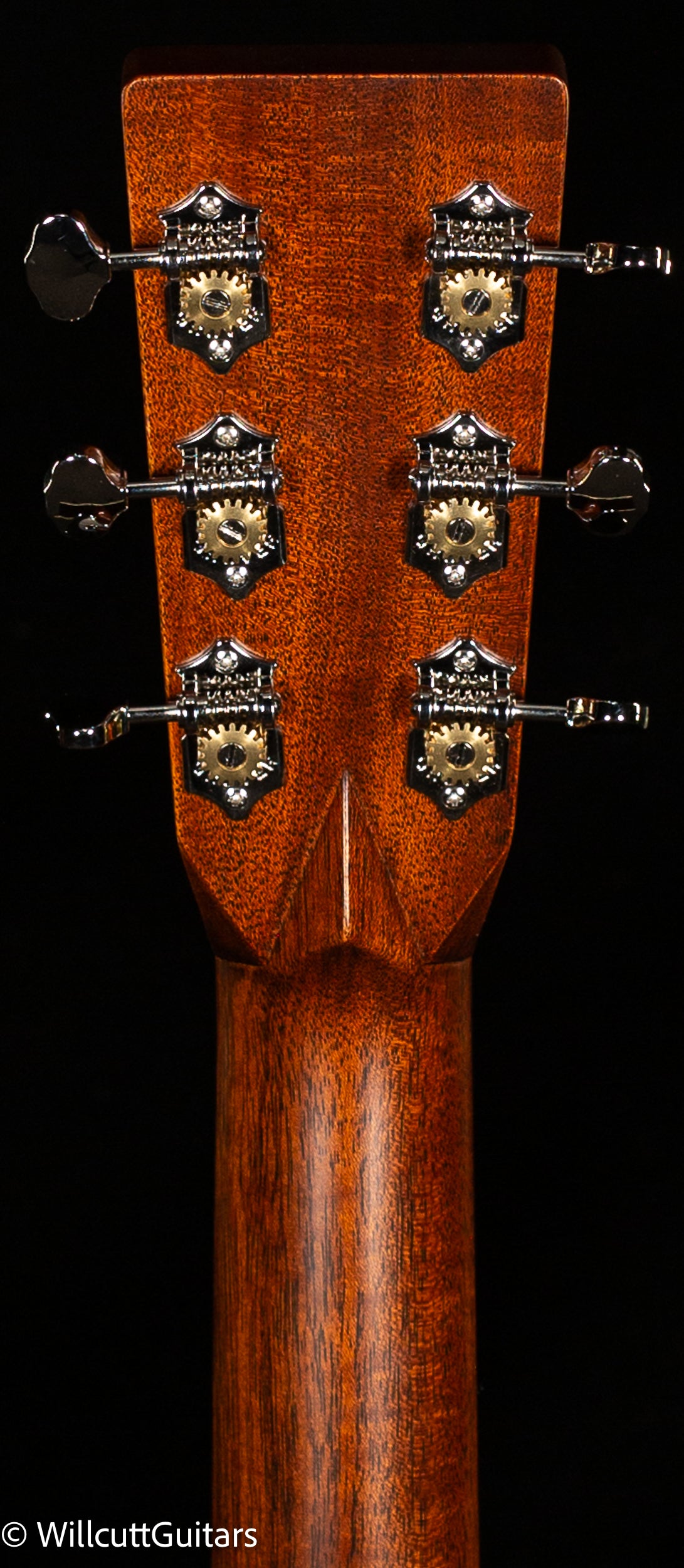 Martin HD-28 (550) STORE DEMO