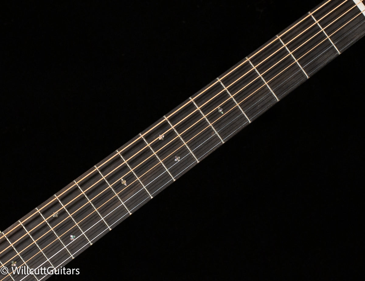 Martin HD-28 Sunburst (619)