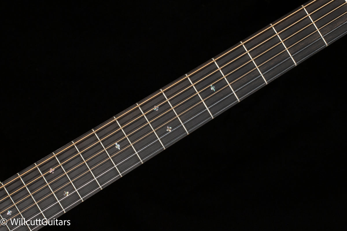 Martin HD-28 2024 Spec (258)