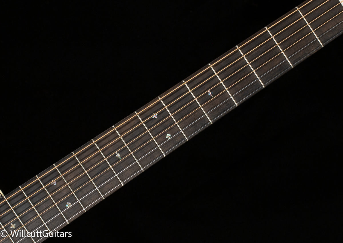 Martin OM-28 Sunburst (095)