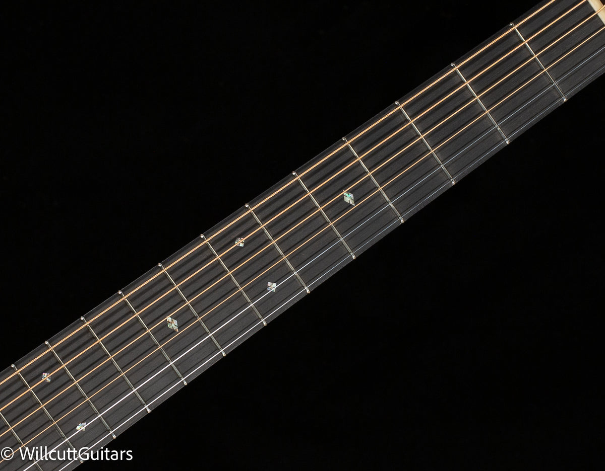 Martin D-28 Authentic 1937 VTS Guatemalan Rosewood (104)