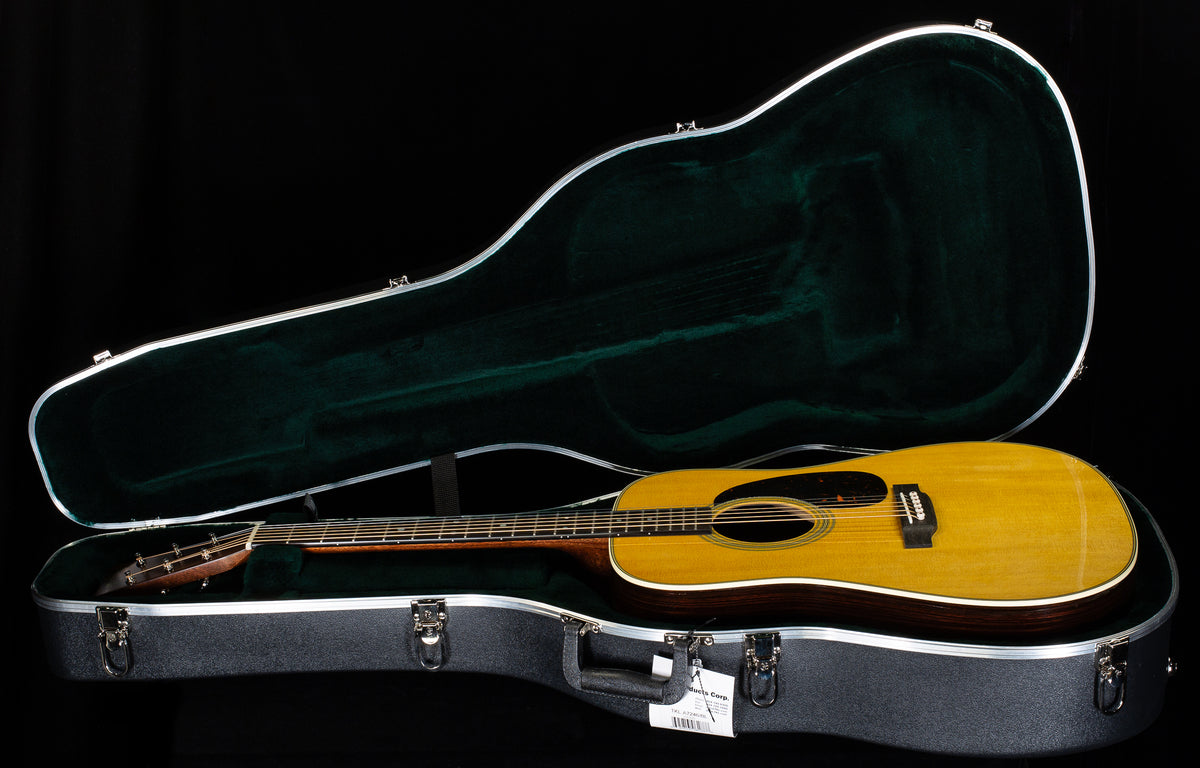 Martin D-28 (869)