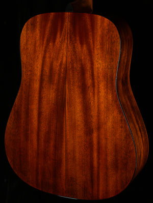 Martin D-18 (518)