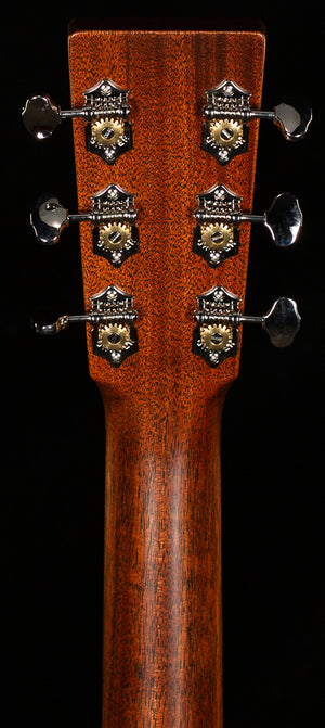 Martin D-18 (518)