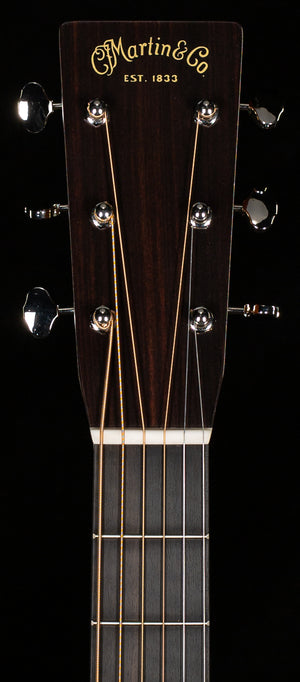 Martin D-28 (587)