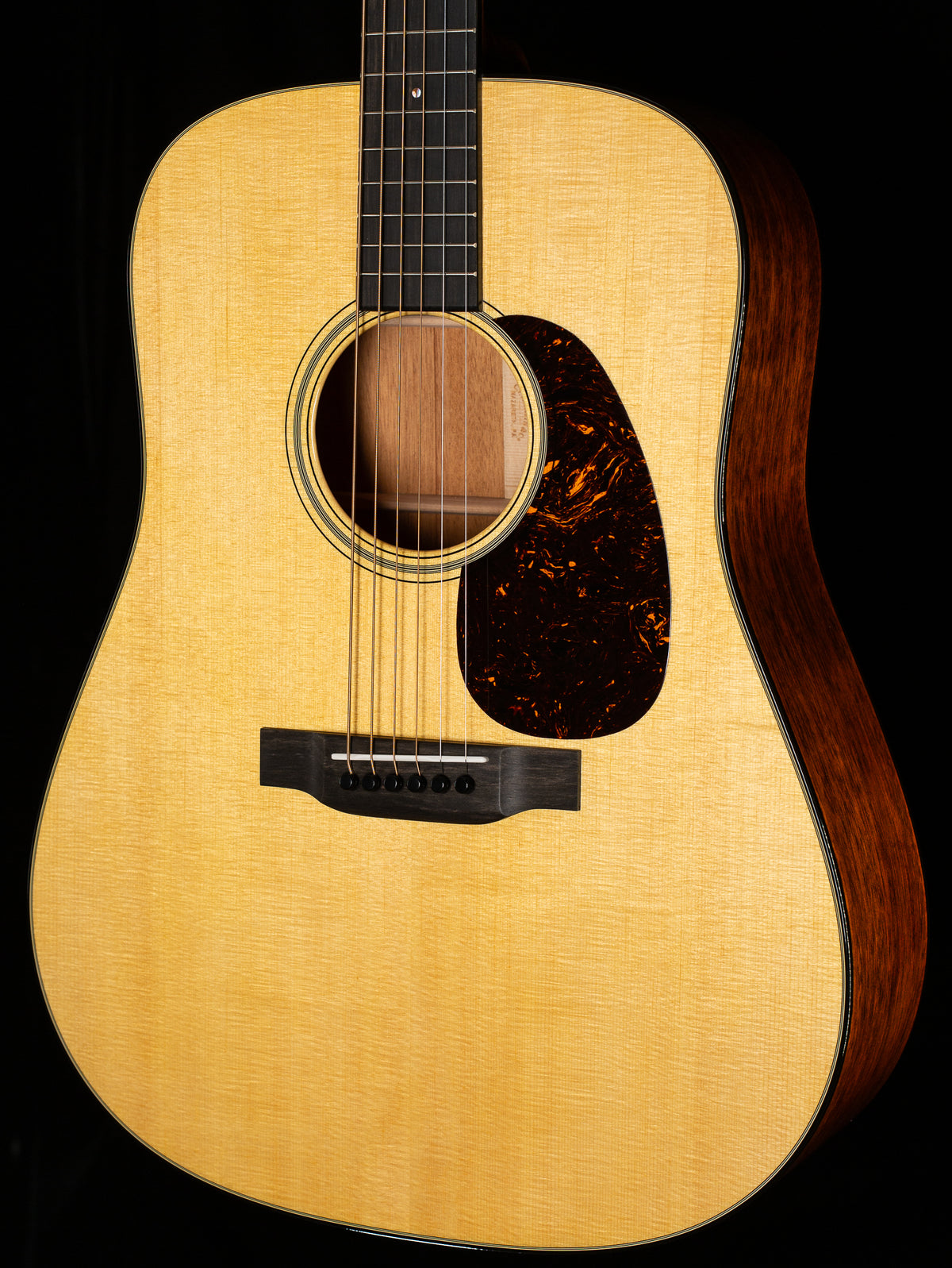 Martin D-18 (827)