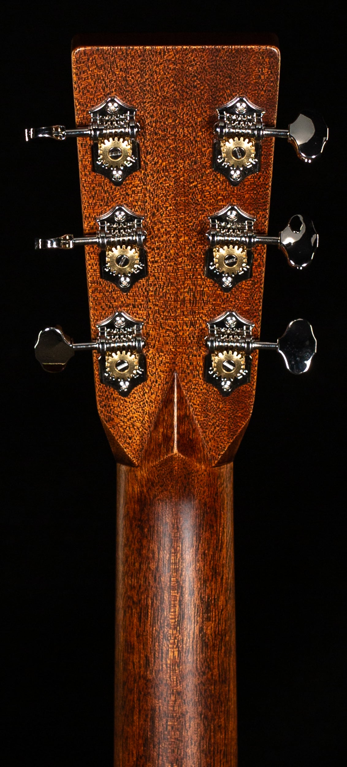 Martin Custom Shop 28 Style Dreadnought Willcutt Exclusive Large Soundhole Adirondack (256)