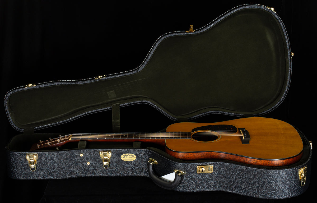 Martin D-18 Authentic 1937 VTS Aged (330)