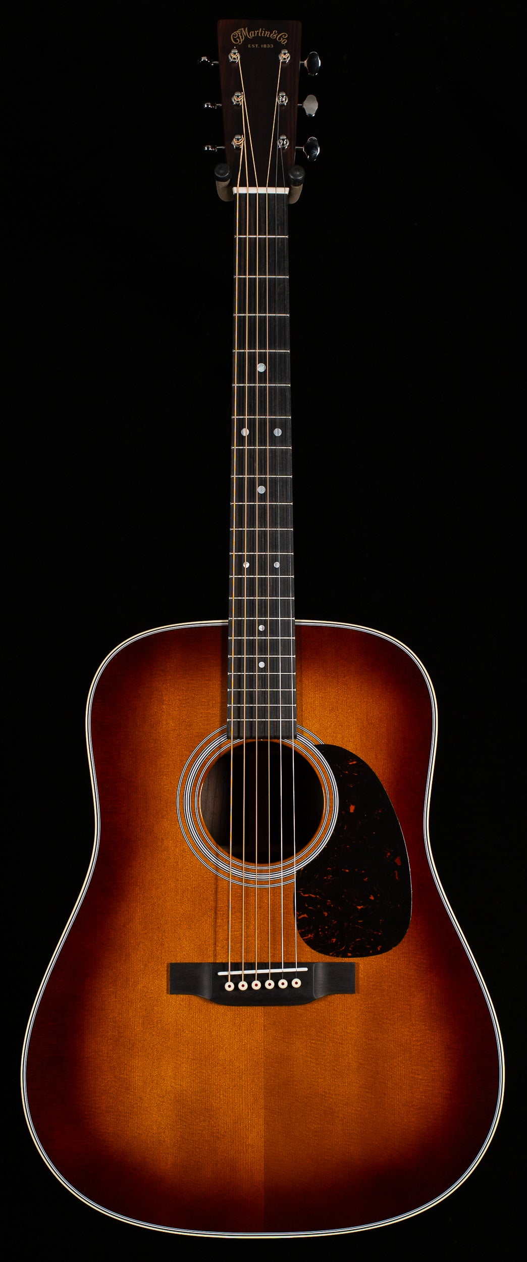 Martin D-28 Ambertone 2024 Spec (539)