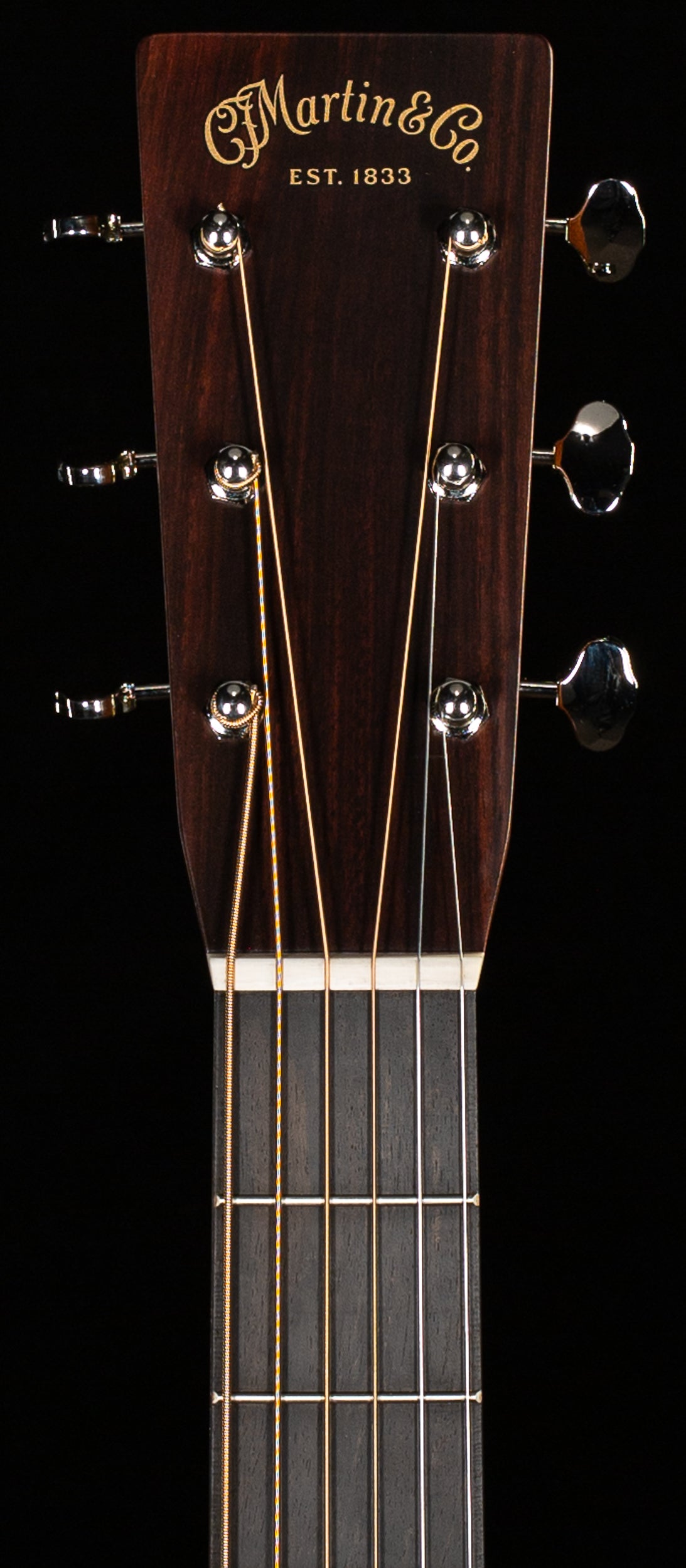 Martin D-28 Ambertone 2024 Spec (539)
