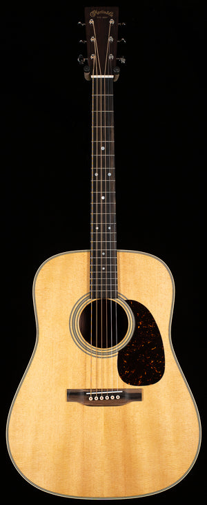 Martin D-28 (935)