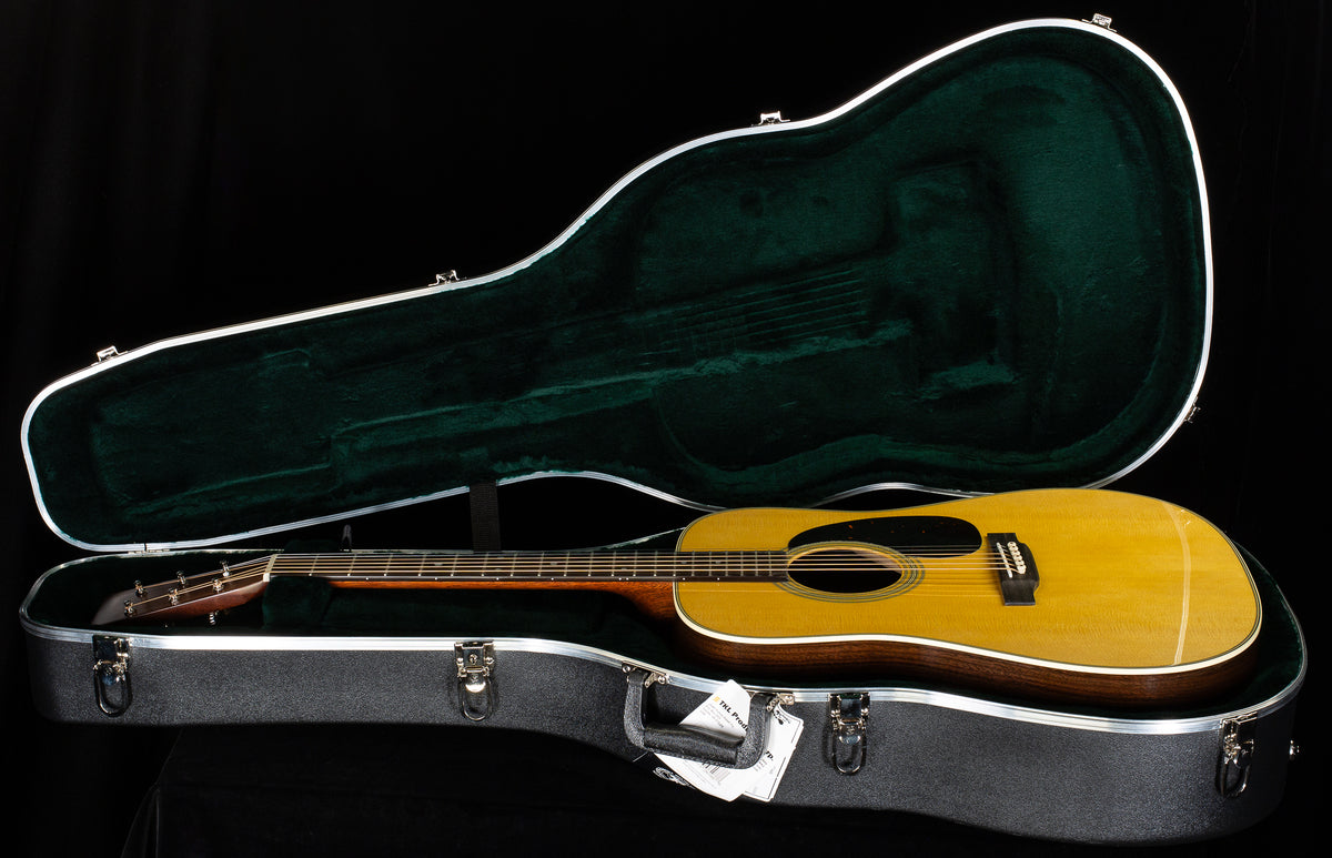 Martin D-28 (111)