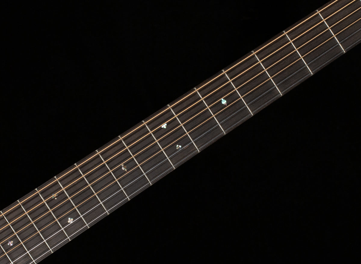 Martin HD-28 Sunburst 2024 Spec (310)