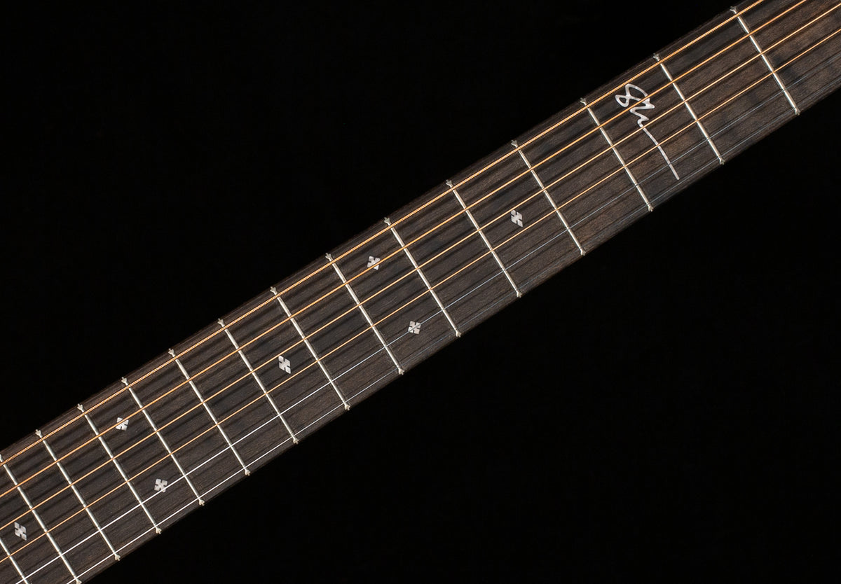 Martin 000JR-10E Shawn Mendes (465)