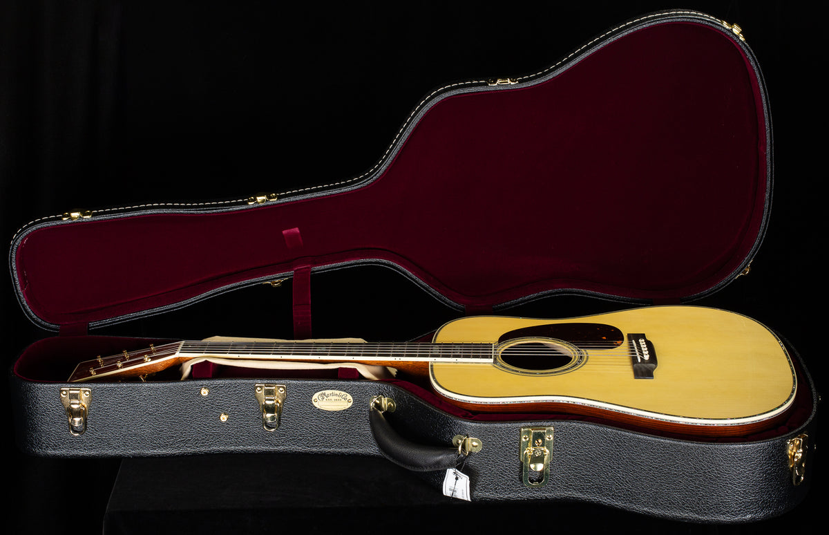 Martin Custom Shop Willcutt Exclusive Dreadnought Style 45 Bearclaw Sitka/Guatemalan Rosewood (530)