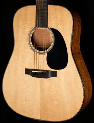 Martin Custom Shop Willcutt Exclusive Dreadnought 18 Style Flamed Mahogany/VTS Sitka Spruce (531)