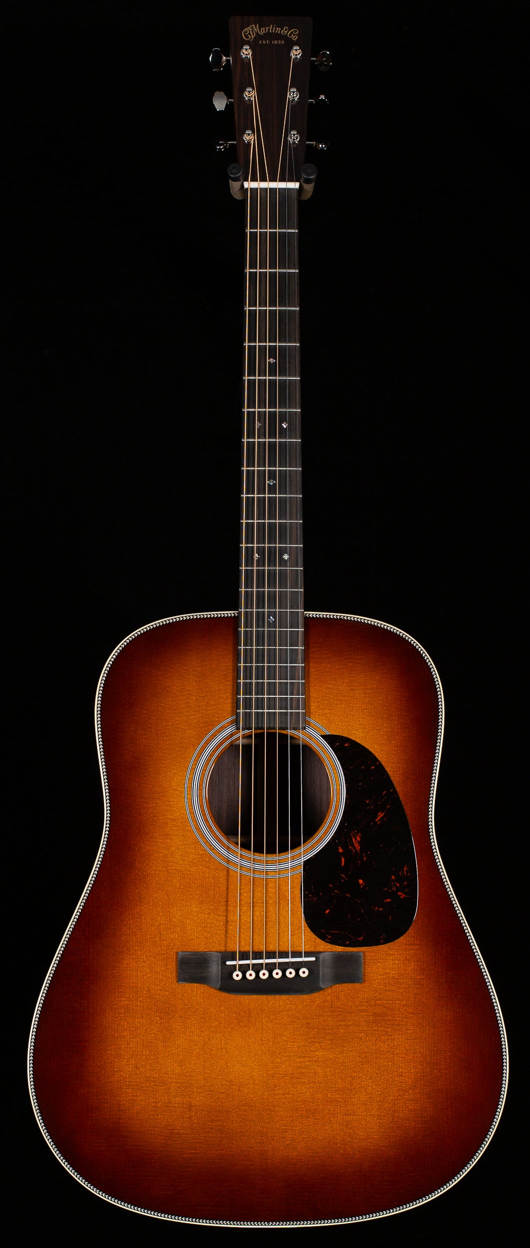 Martin HD-28 Ambertone (935)
